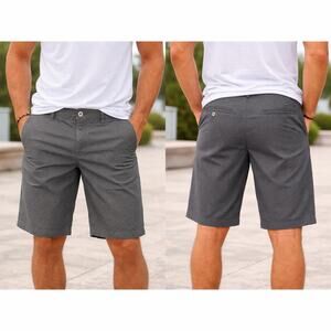 Under Armour Men’s Loose Heatgear Polka Dot Shorts Golf - 30”x 10”